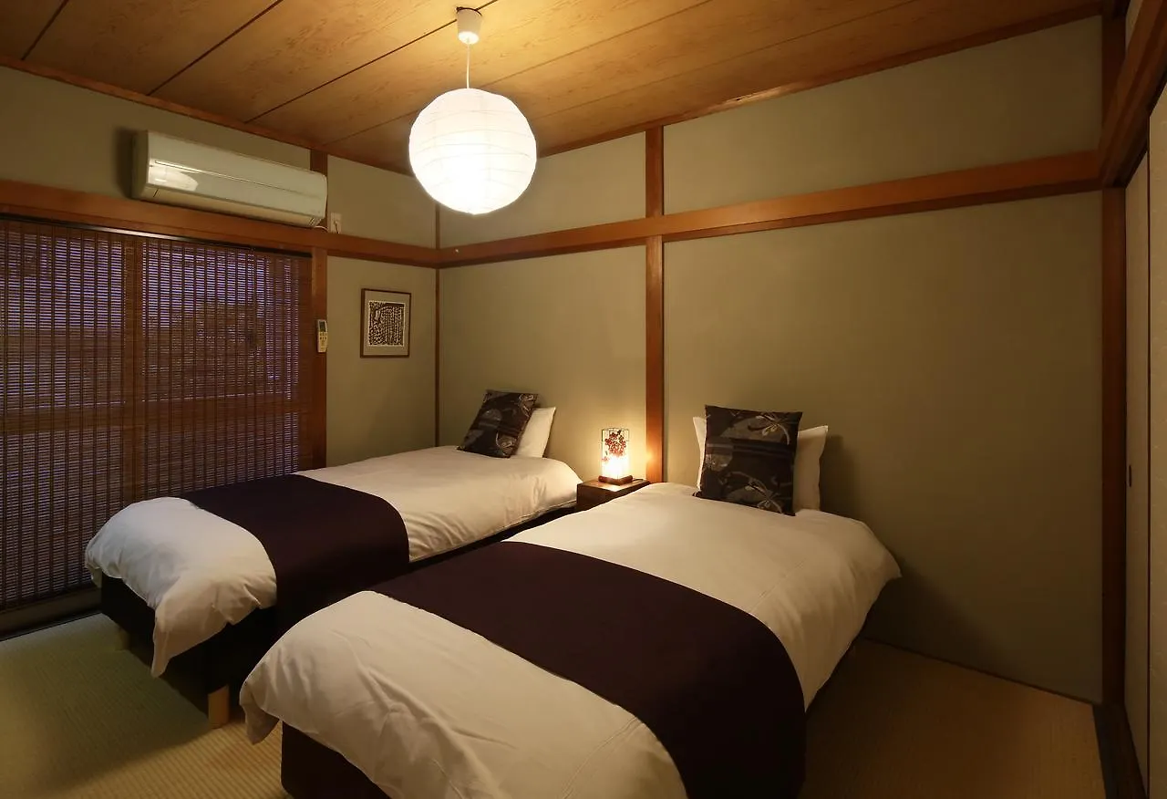 Chikyuutabikazoku Usj Apartment Osaka 0*,  Japan