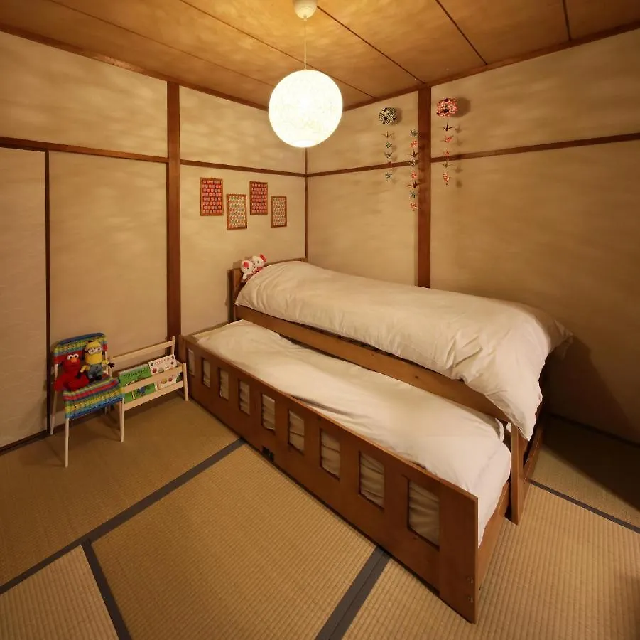 Chikyuutabikazoku Usj Apartment Osaka Japan