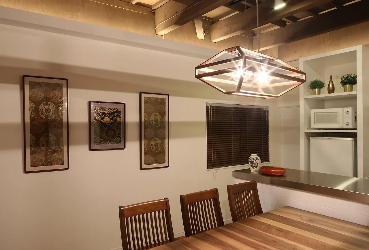 Chikyuutabikazoku Usj Appartement Osaka